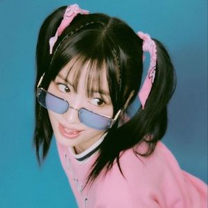 Meet your Posher, Raven